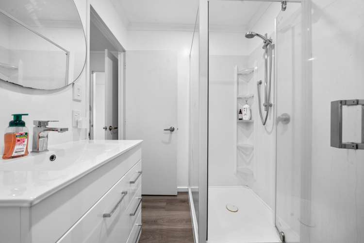 89B Poplar Grove Whalers Gate_16