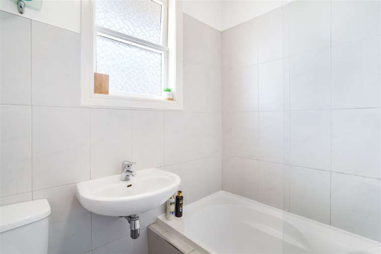 11 Paton Avenue Te Atatu South_20