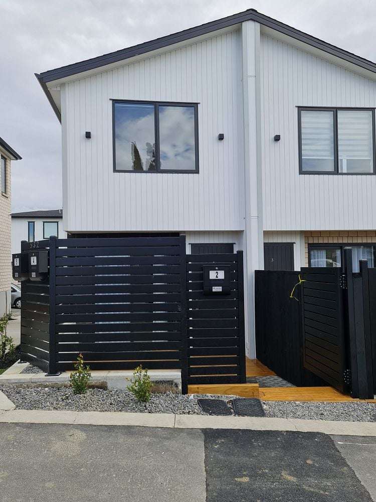 2/532 Glenfield Road_0