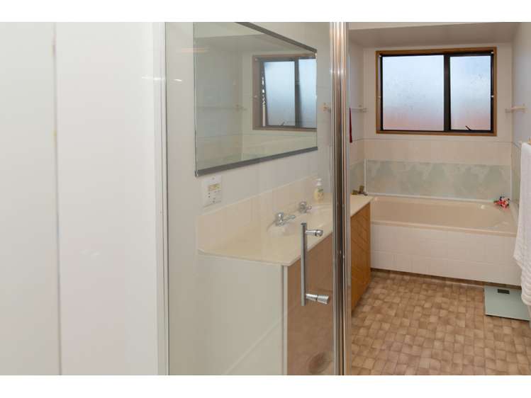 6 Peebles Drive Hei Hei_14