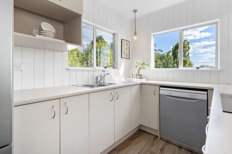 15B Aeroview Drive Beach Haven_6