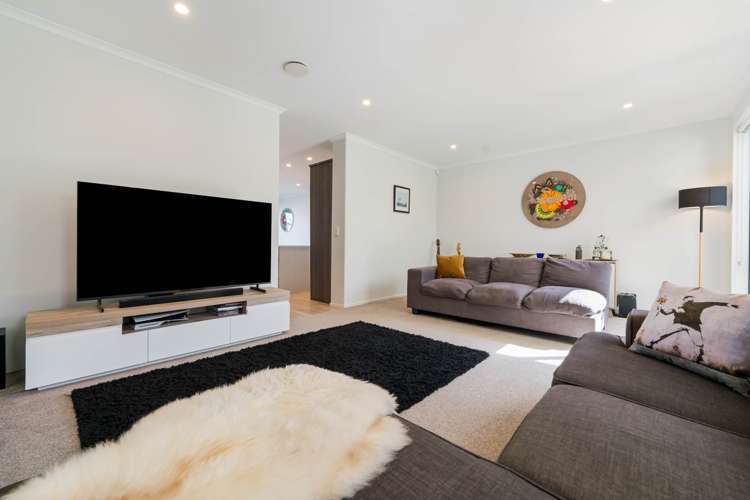 28 Matairangi Avenue Totara Heights_9