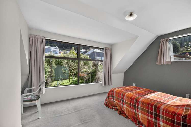 8B Wynyard Crescent Fernhill_6