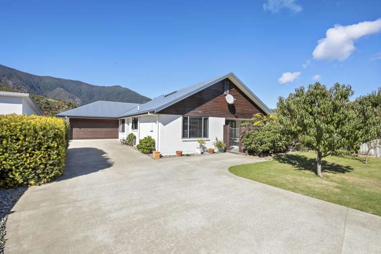5 Whitby Close Waikawa_0