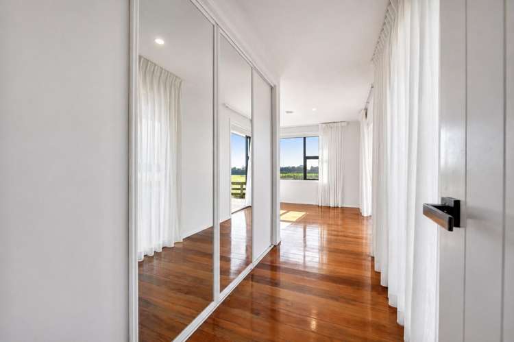 1384 Egmont Road Egmont Village_27
