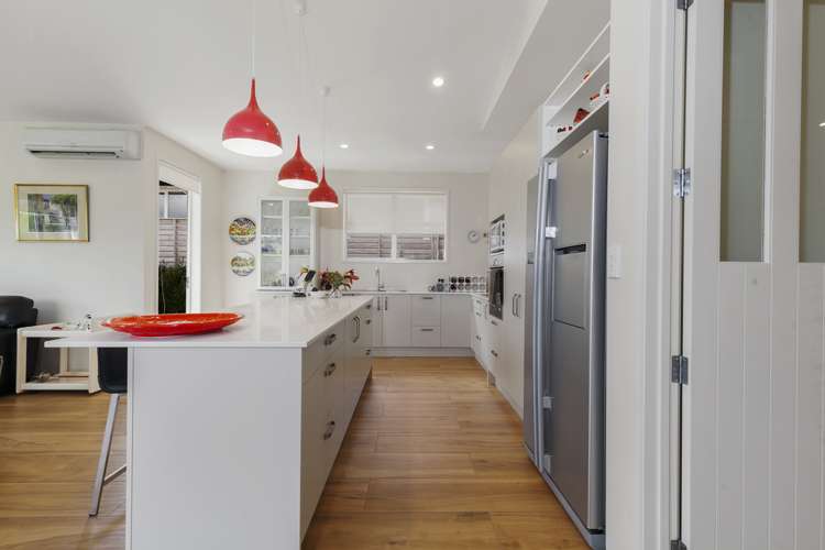 5 Laly Haddon Place Matakana_7