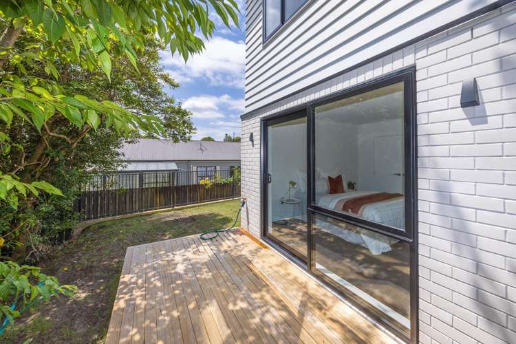 1/40A Exeter Street Glenview_24