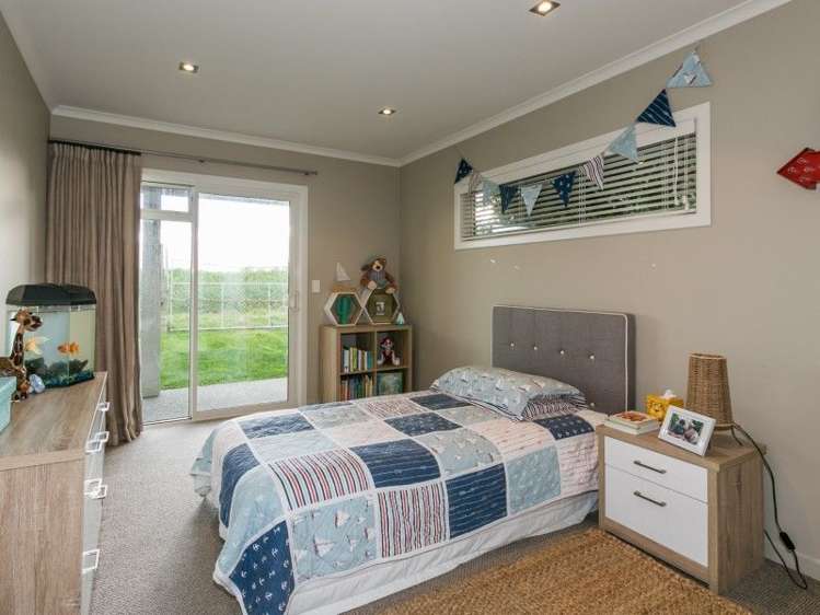 15 Old Ferry Road Clive_10