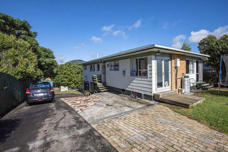 23 Escalona Street Kamo_14