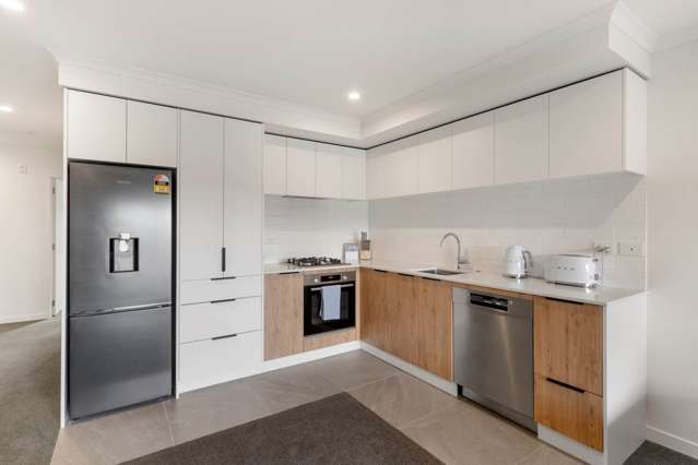 103/26 Shortfin Place Flat Bush_3