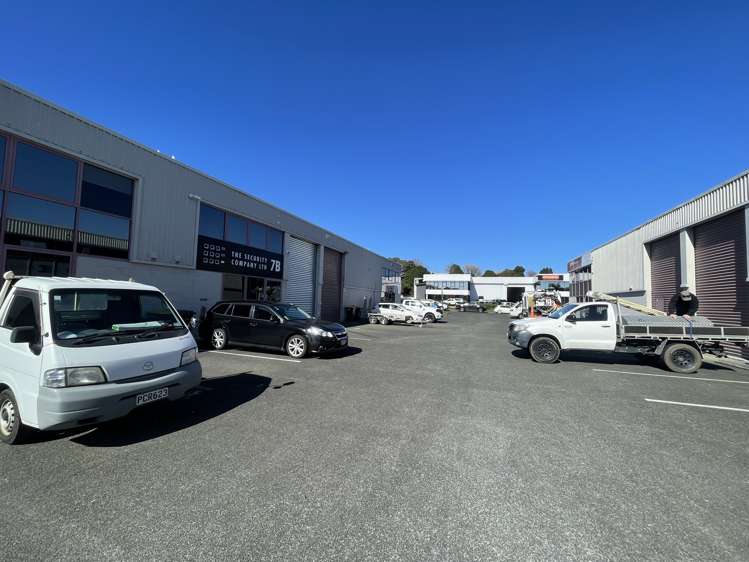2/7 Vega Place Albany_2
