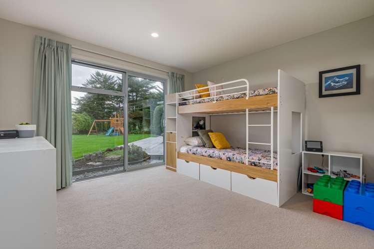 252 Polson Hill Drive Aokautere_12