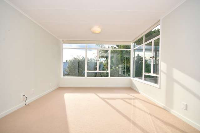 2/135 Jervois Road Herne Bay_1