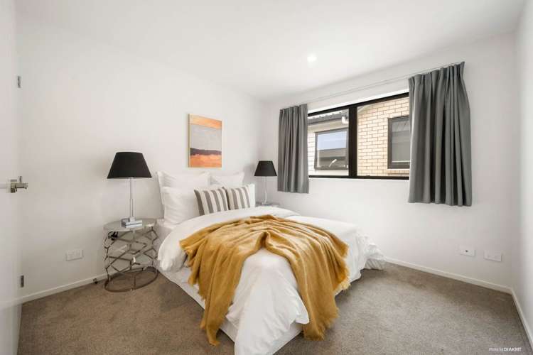 10 Bronte Place Somerville_13