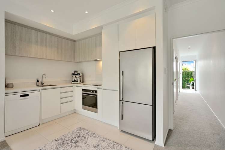 98 Squadron Drive Hobsonville_3