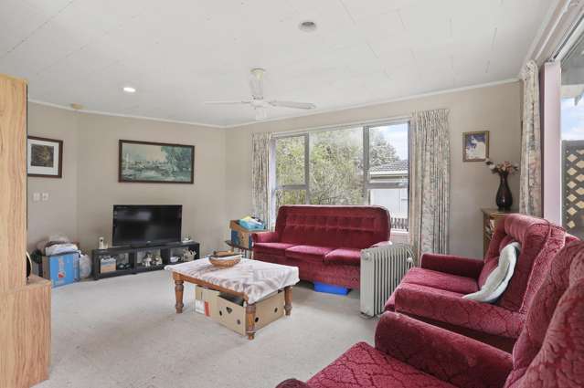 69 Riverpark Crescent Henderson_4