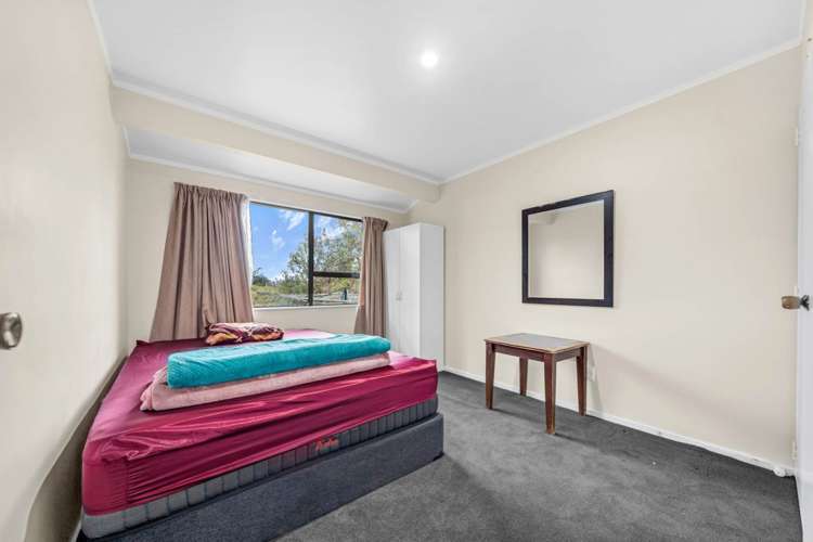 2/33 Seaward Place Wattle Downs_11