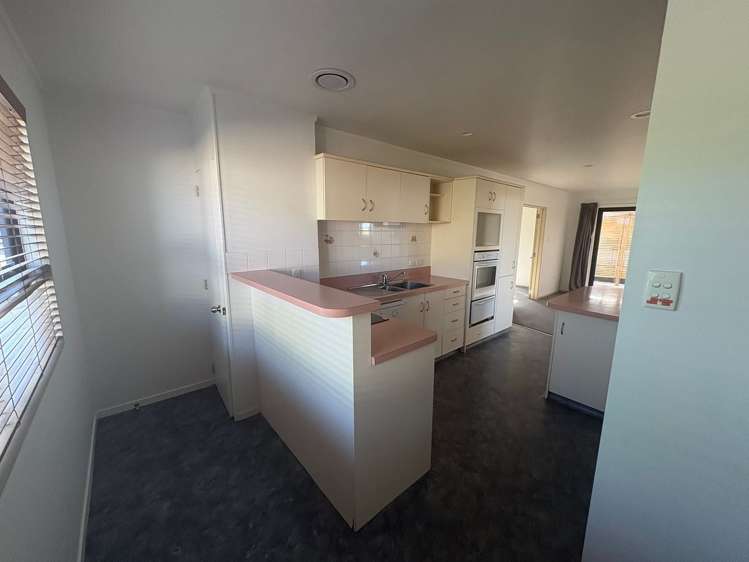 702 Papamoa Beach Road Papamoa Beach_14