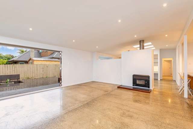 2/15a Allendale Road Mount Albert_2