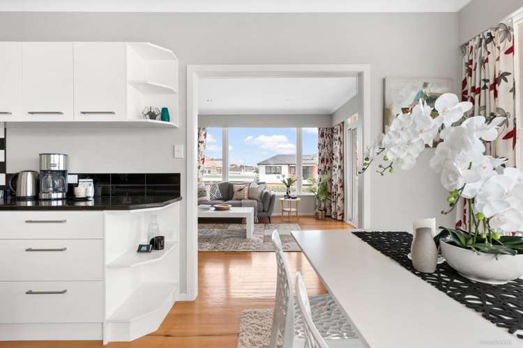 47 Bradbury Road Botany Downs_6