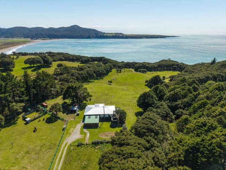 5114 Te Araroa Road Hicks Bay_22