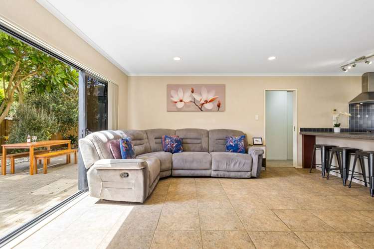 6 Ashkirk Place Wattle Downs_5