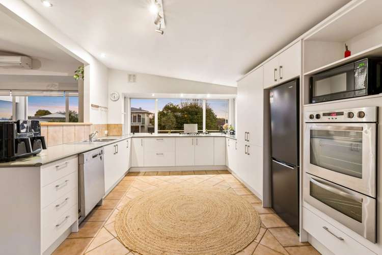 3 Tupaki Place Pakuranga Heights_11