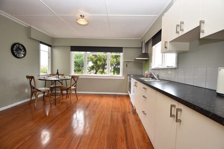 229 High Street North Carterton_10