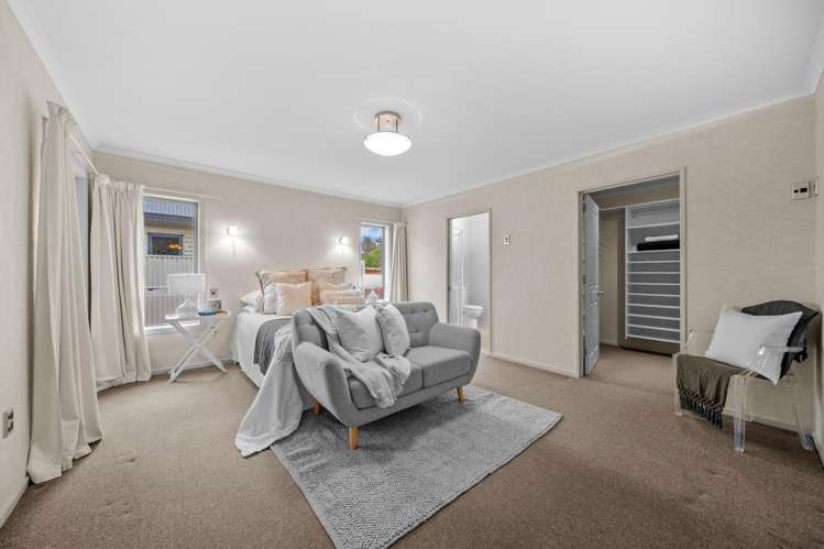 32 Cody Crescent Lansdowne_14