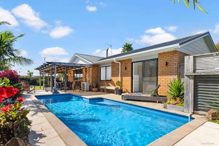 208 Craig Road Pollok_18