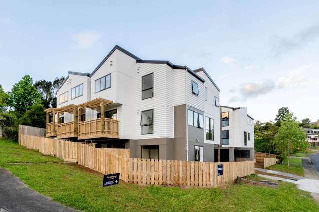 Stylish 3-Bed Homes with Garage Near Westgate