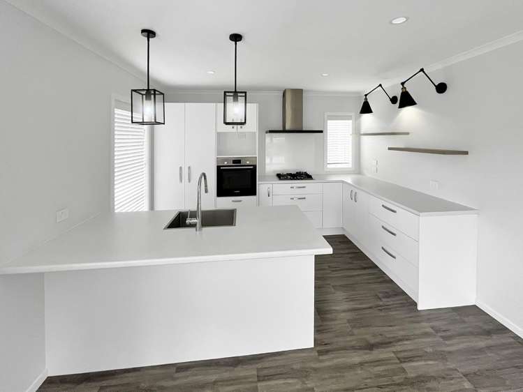 2 Old Orchard Road 10754_3