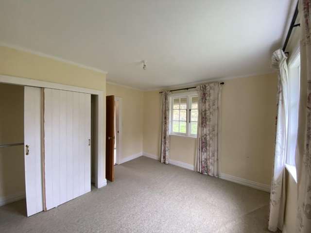 525 Muritai Road (Cottage) 10600_4
