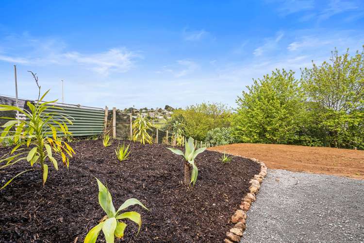 90 Alcoba Street Kamo_14