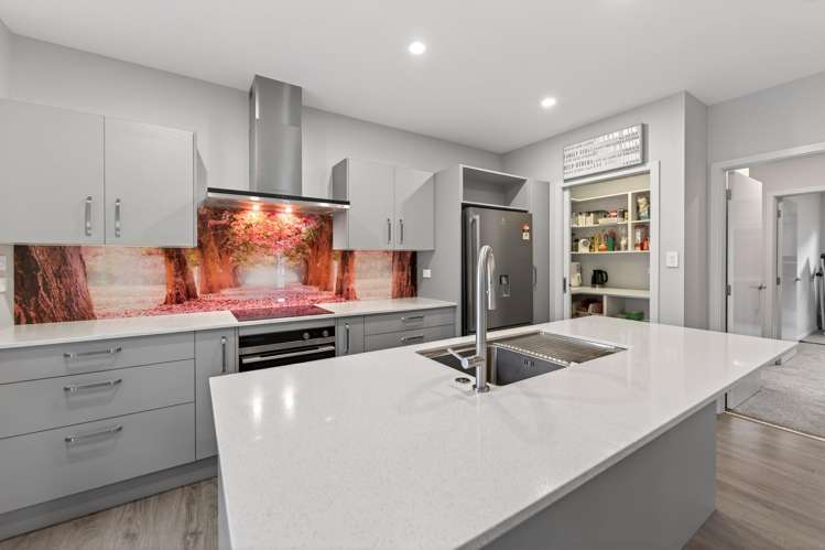 3 Magnolia Lane Kelvin Grove_21