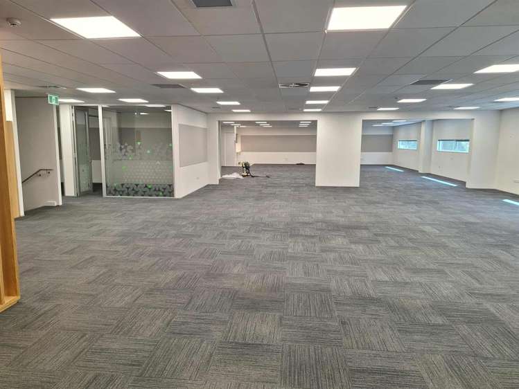 92 Russley Road Russley_2