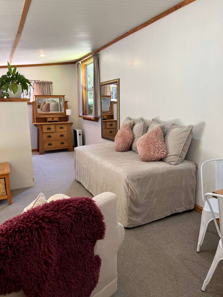 23 Ewing Place Albert Town_29