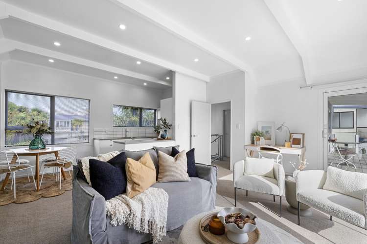 405 Devon Street East Strandon_6