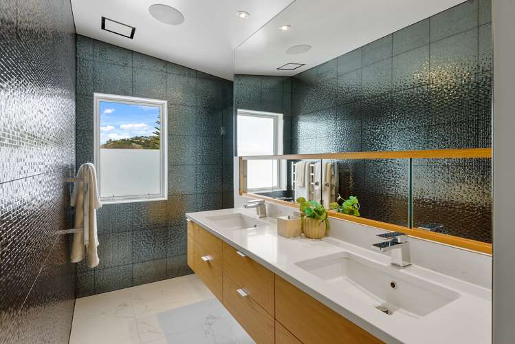 9 Beachville Road Redcliffs_11