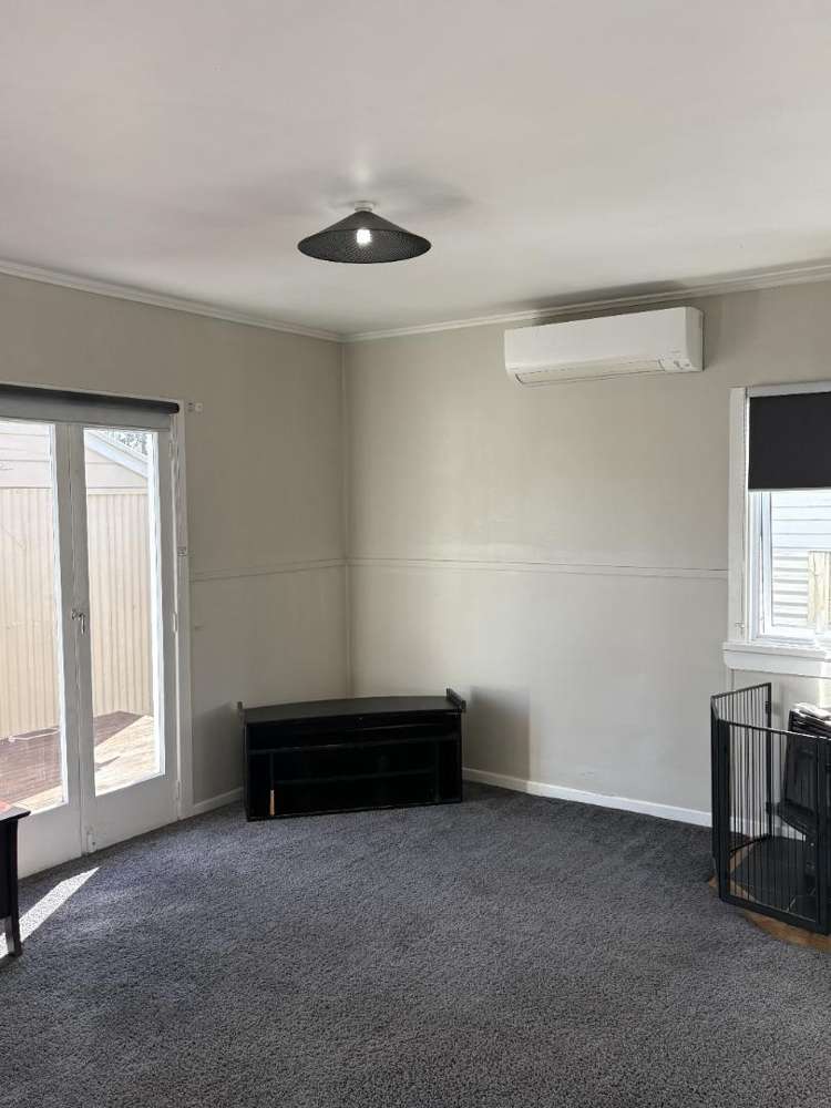 3 Elm Street 1052_3