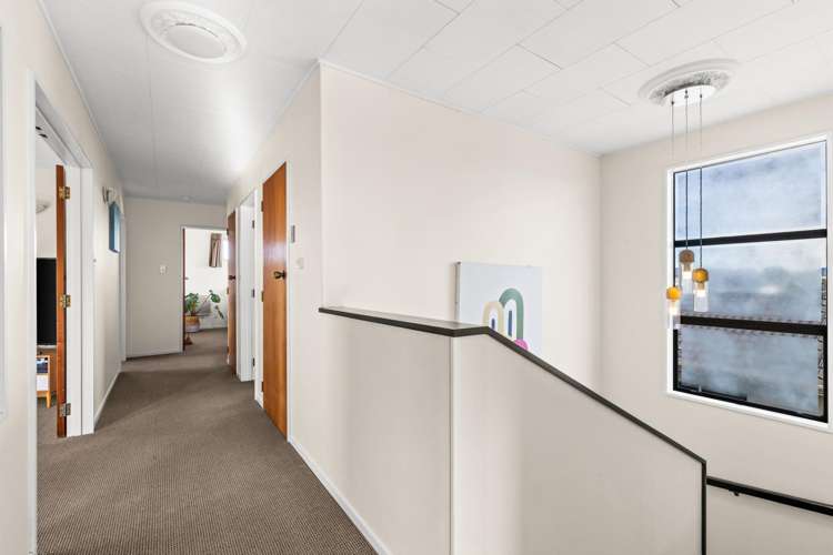 901A Dufferin Street Akina_14