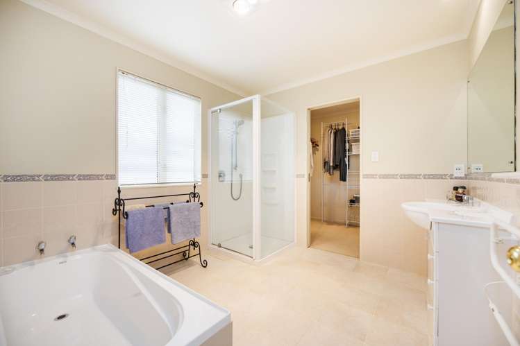 144 Pacific Drive Fitzherbert_14