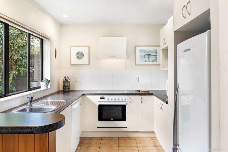 276a Meola Road Point Chevalier_8