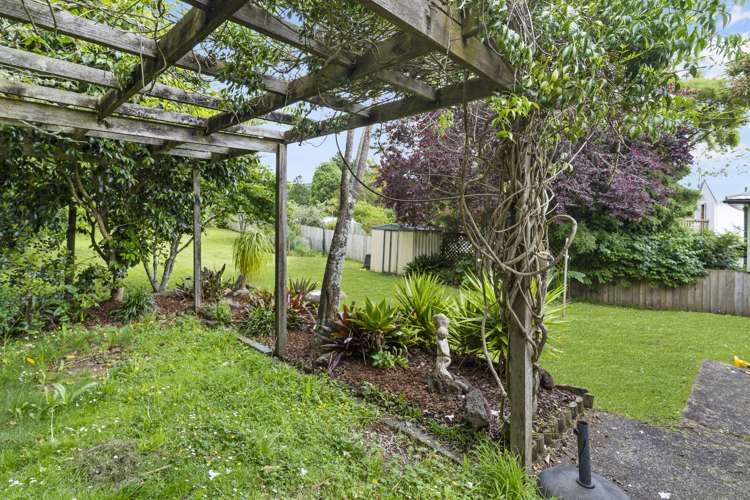 242 Henderson Valley Road Henderson_18