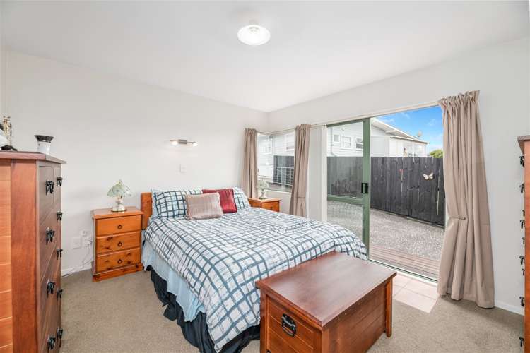 1/204 Sturges Road Henderson_12