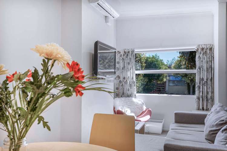 8/46 Peachgrove Road Hamilton East_4