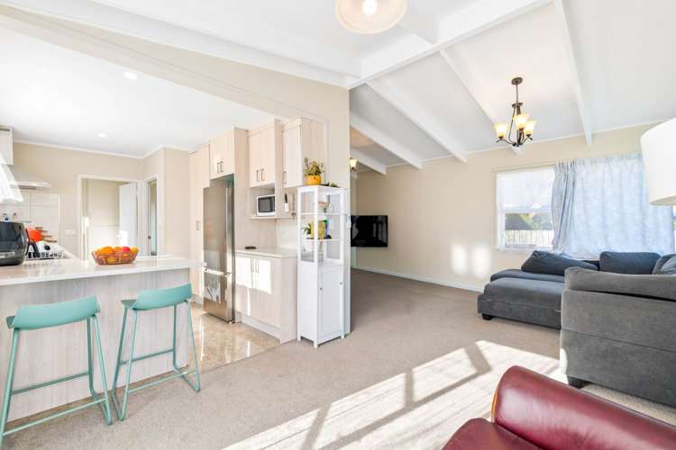44 & 44A Kelvin Road_5