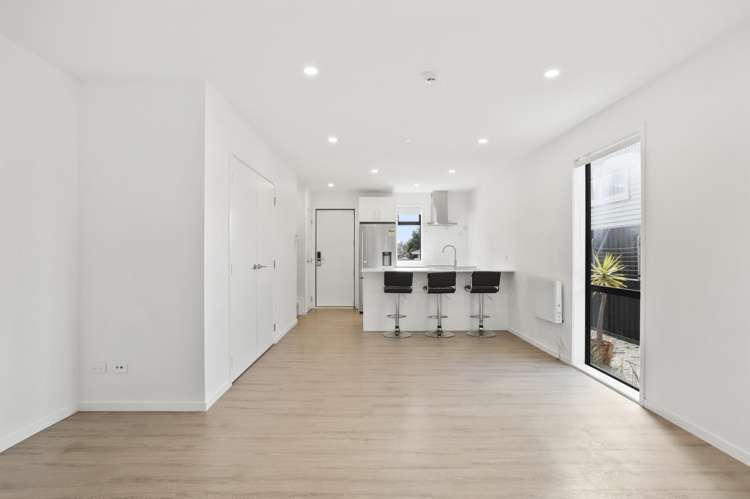 1/60 Hepburn Road Glendene_5