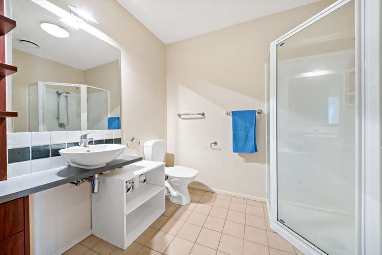 6/21 Armoy Drive East Tamaki_12