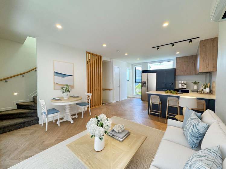 9/8 Bennett Road 10694_1